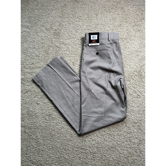 NWT Dockers Men's Straight Fit Flat Front‎ Dress Pants Tan Size 33x32 $70 - Picture 1 of 8